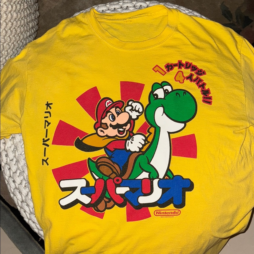 Nintendo Yellow T-Shirt -> Mario & Yoshi—